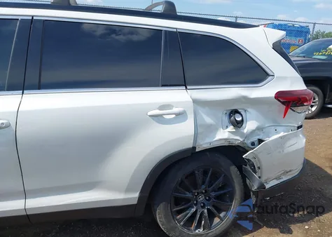 2019 Toyota Highlander Se из США, поврежденный, VIN 5TDJZRFH7KS994268